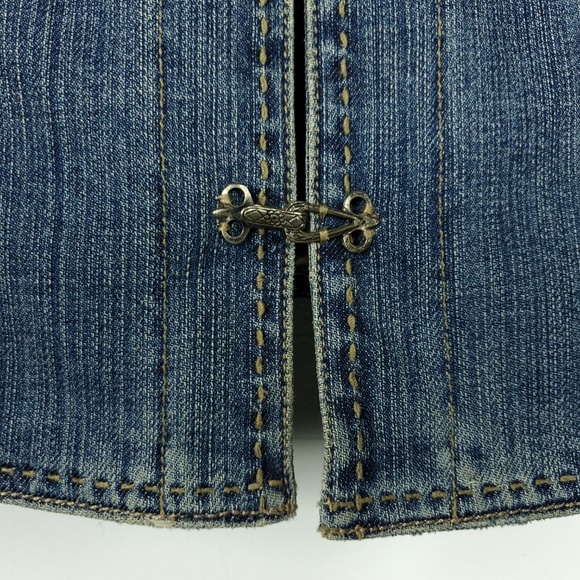 Elie Tahari Jean Jacket Denim Vintage Artsy Clasp - Picture 3 of 8